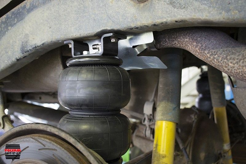 Dominator Polyair Airbag Kit for 70 Series Toyota Landcruiser